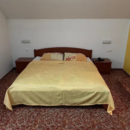 Gostisce Senica Senovo
